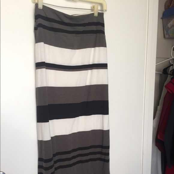 Stripped long skirt! - Picture 2 of 2